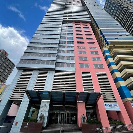 Ferienwohnung Pearl Of The Orient Tower, In Front Of Us Embassy Manila Exterior foto