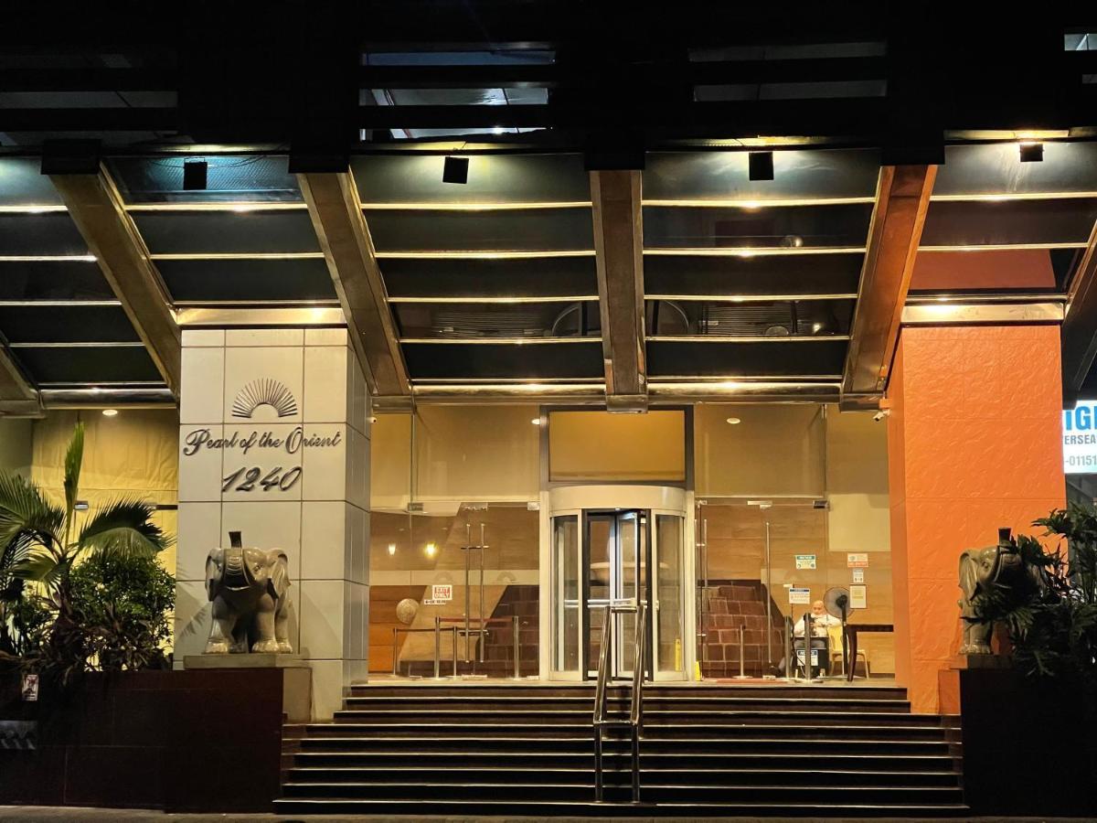 Ferienwohnung Pearl Of The Orient Tower, In Front Of Us Embassy Manila Exterior foto